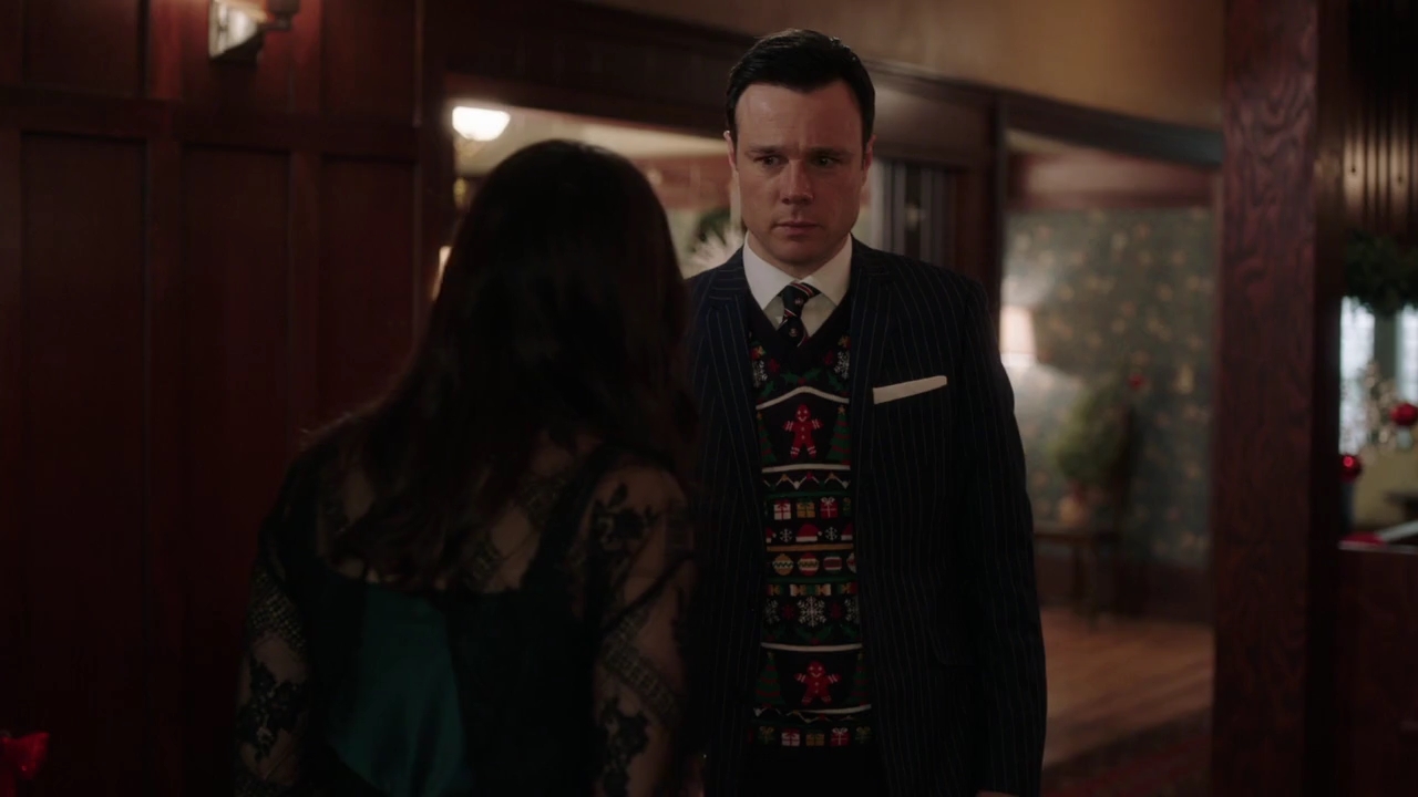 Charmed-Online-dot-nl_Charmed-1x09JingleHell00859.jpg