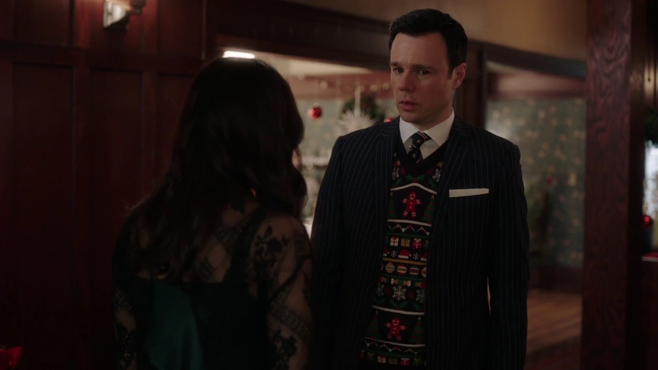 Charmed-Online-dot-nl_Charmed-1x09JingleHell00865.jpg