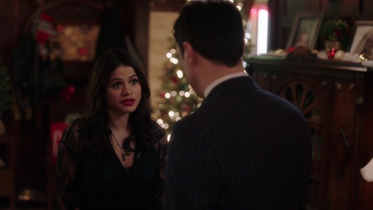 Charmed-Online-dot-nl_Charmed-1x09JingleHell00869.jpg