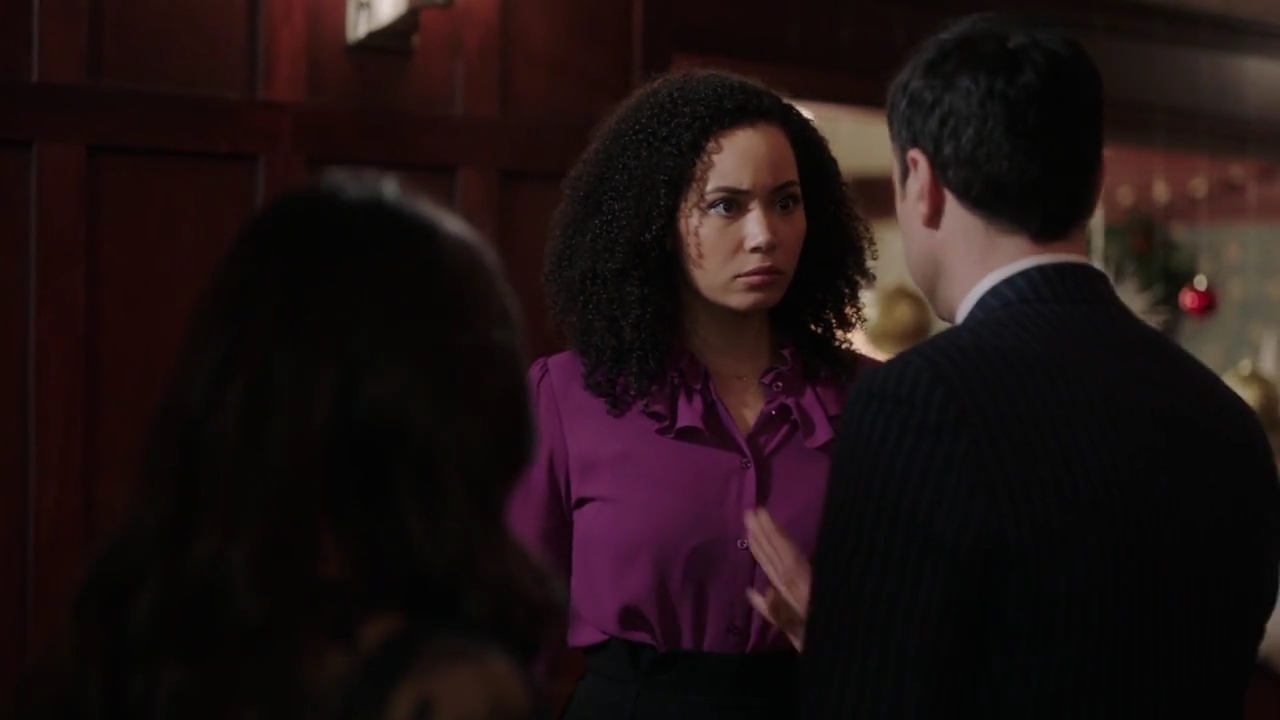 Charmed-Online-dot-nl_Charmed-1x09JingleHell00886.jpg