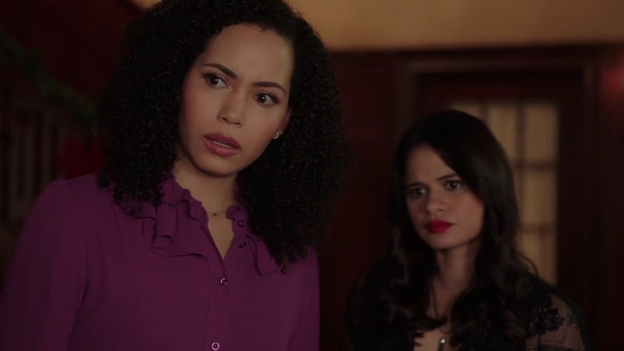 Charmed-Online-dot-nl_Charmed-1x09JingleHell00907.jpg