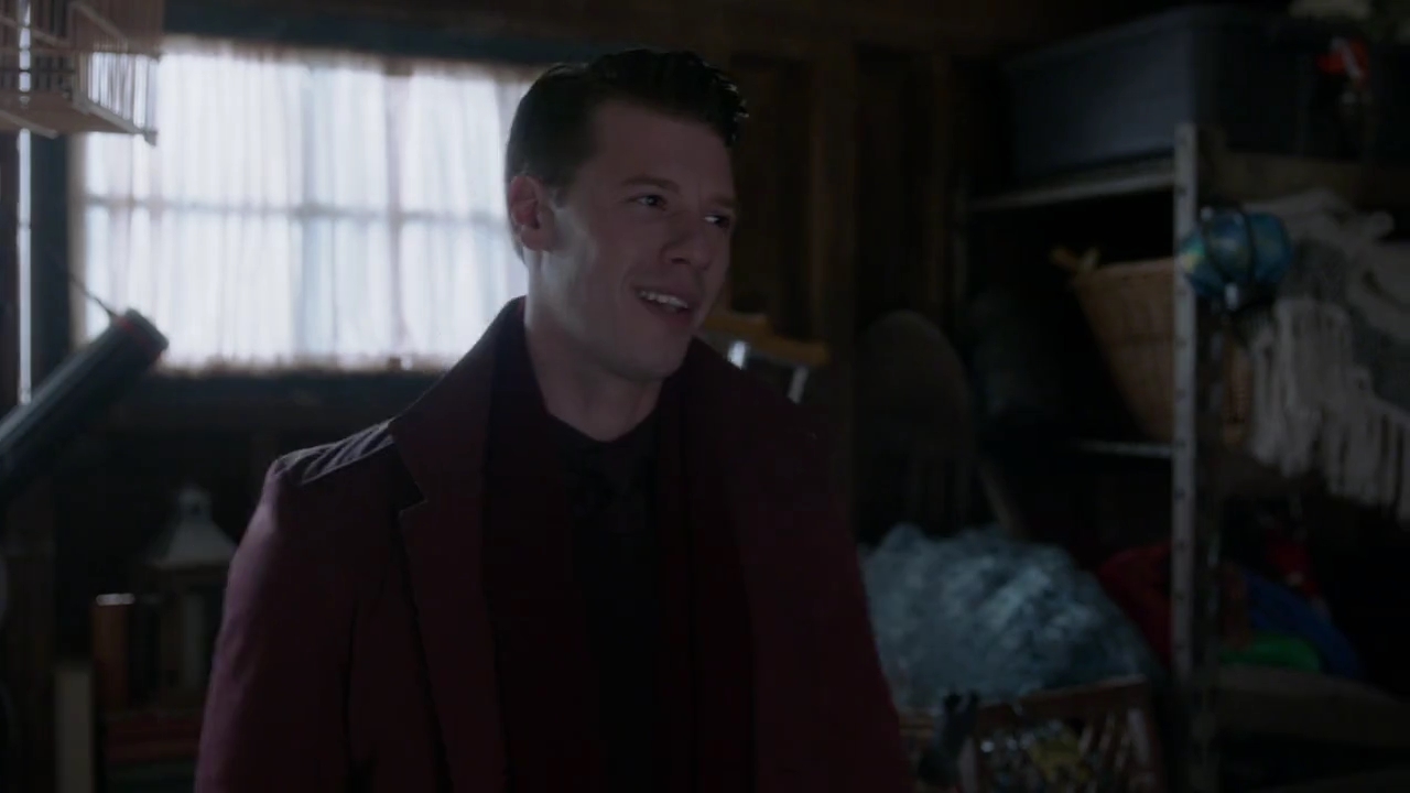 Charmed-Online-dot-nl_Charmed-1x09JingleHell00983.jpg