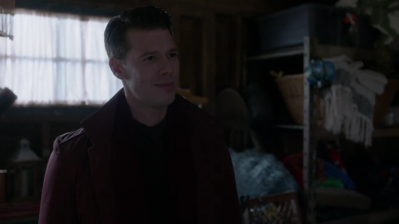 Charmed-Online-dot-nl_Charmed-1x09JingleHell00985.jpg