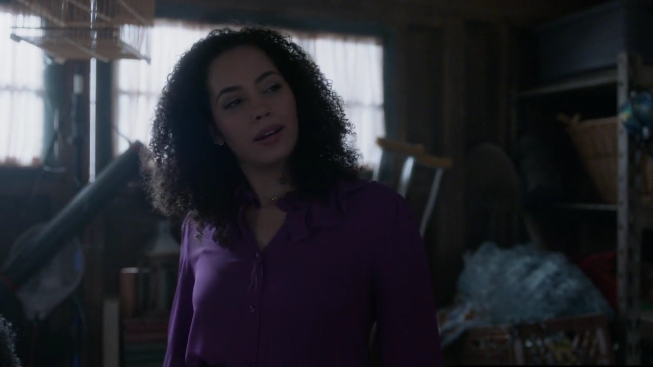 Charmed-Online-dot-nl_Charmed-1x09JingleHell01004.jpg