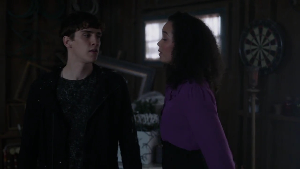 Charmed-Online-dot-nl_Charmed-1x09JingleHell01011.jpg
