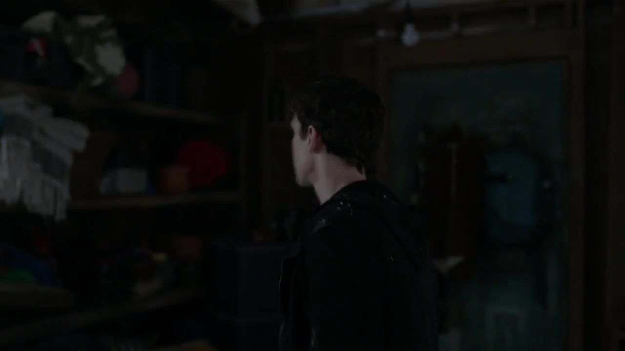 Charmed-Online-dot-nl_Charmed-1x09JingleHell01014.jpg