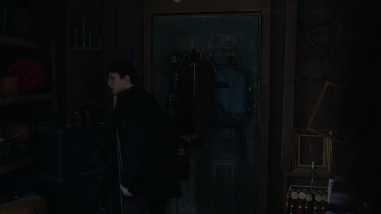 Charmed-Online-dot-nl_Charmed-1x09JingleHell01017.jpg