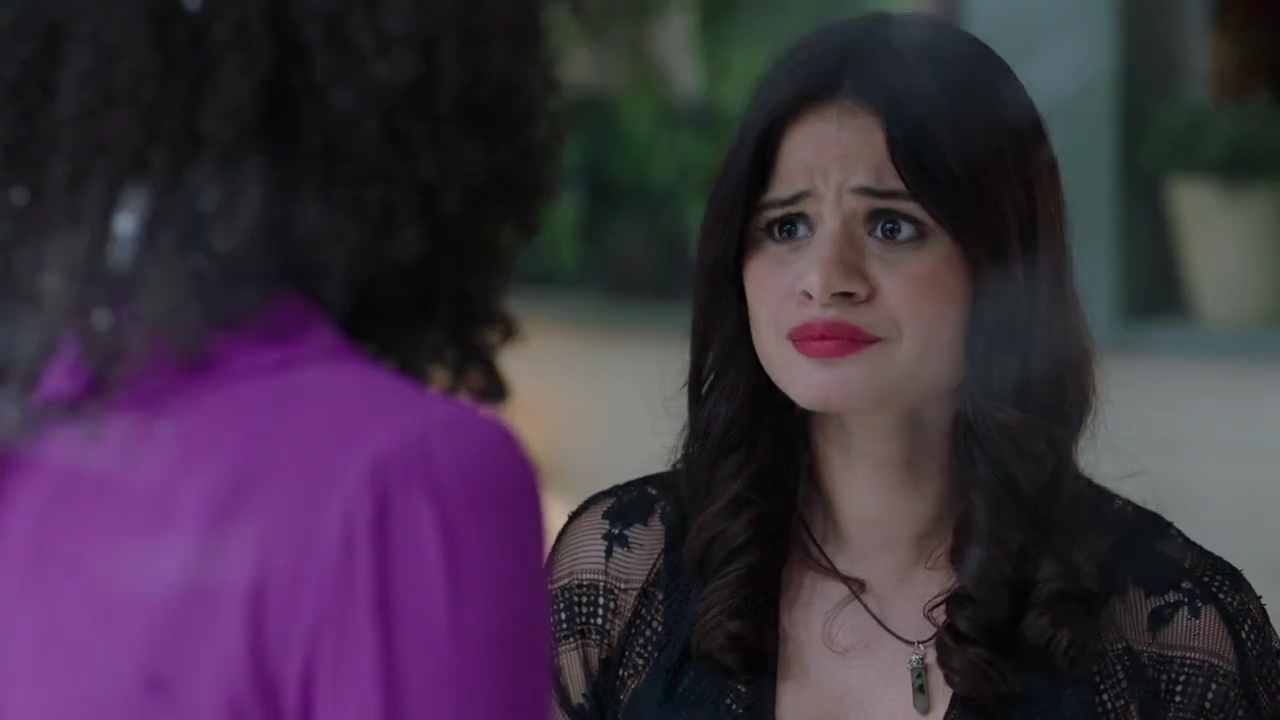 Charmed-Online-dot-nl_Charmed-1x09JingleHell01131.jpg