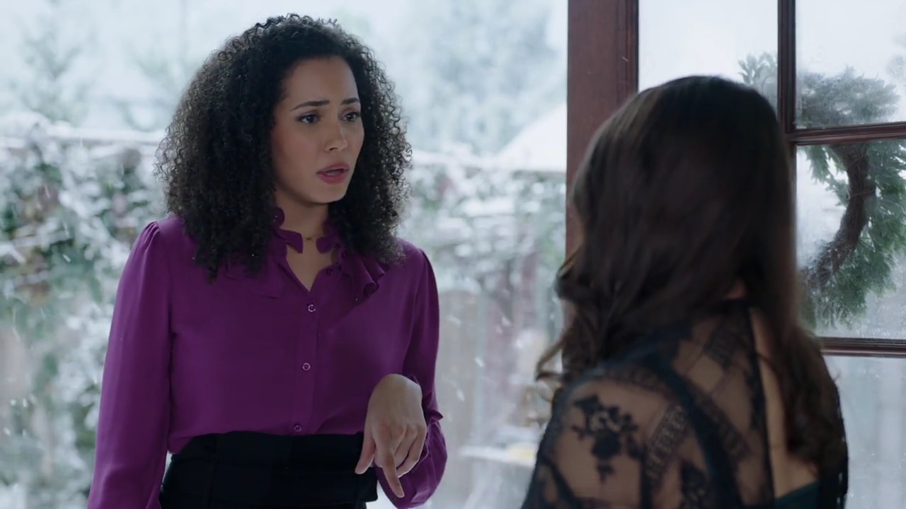 Charmed-Online-dot-nl_Charmed-1x09JingleHell01139.jpg