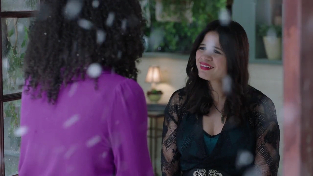 Charmed-Online-dot-nl_Charmed-1x09JingleHell01152.jpg