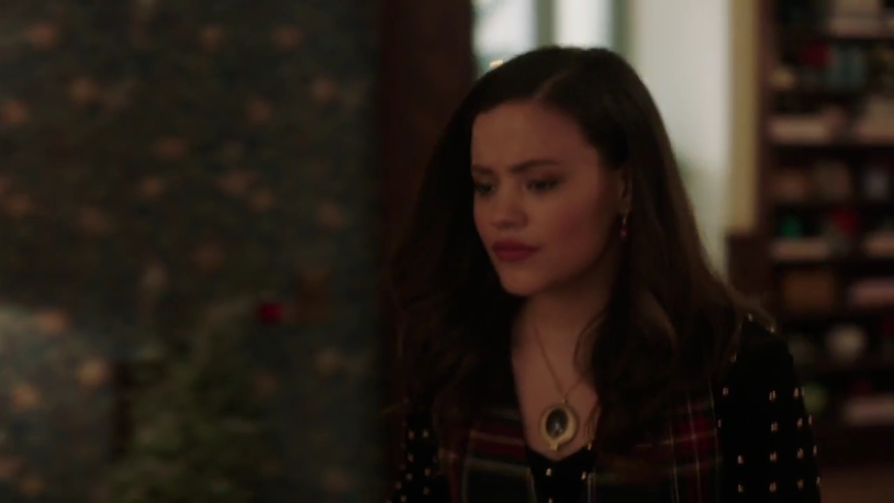 Charmed-Online-dot-nl_Charmed-1x09JingleHell01434.jpg