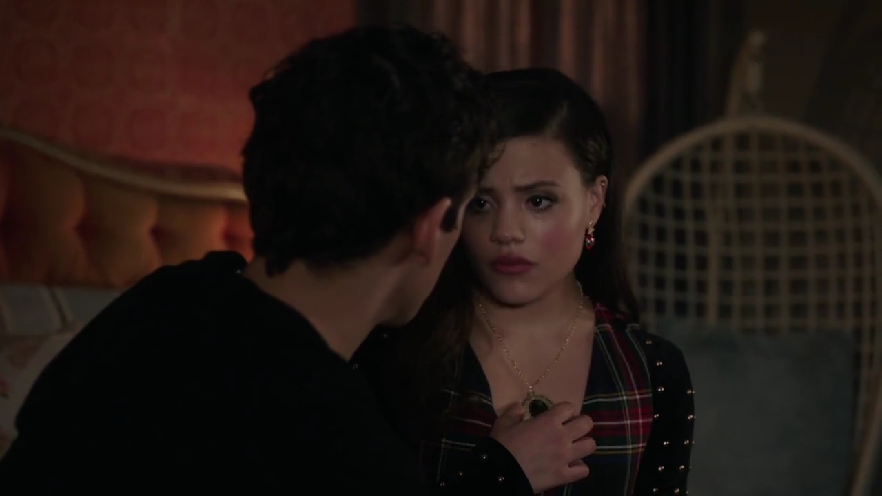 Charmed-Online-dot-nl_Charmed-1x09JingleHell01498.jpg