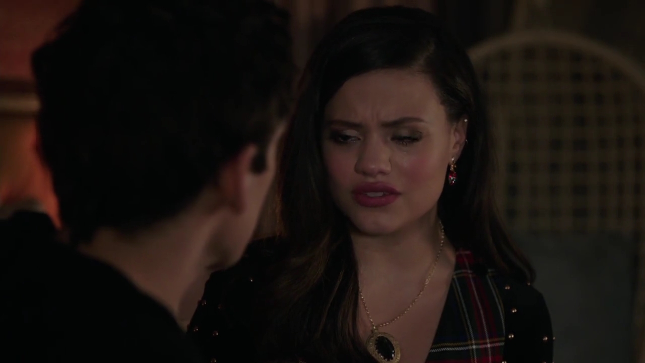 Charmed-Online-dot-nl_Charmed-1x09JingleHell01512.jpg