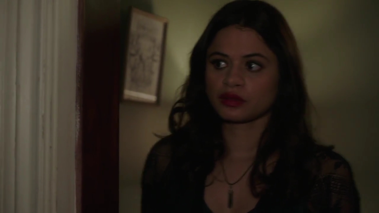 Charmed-Online-dot-nl_Charmed-1x09JingleHell01541.jpg