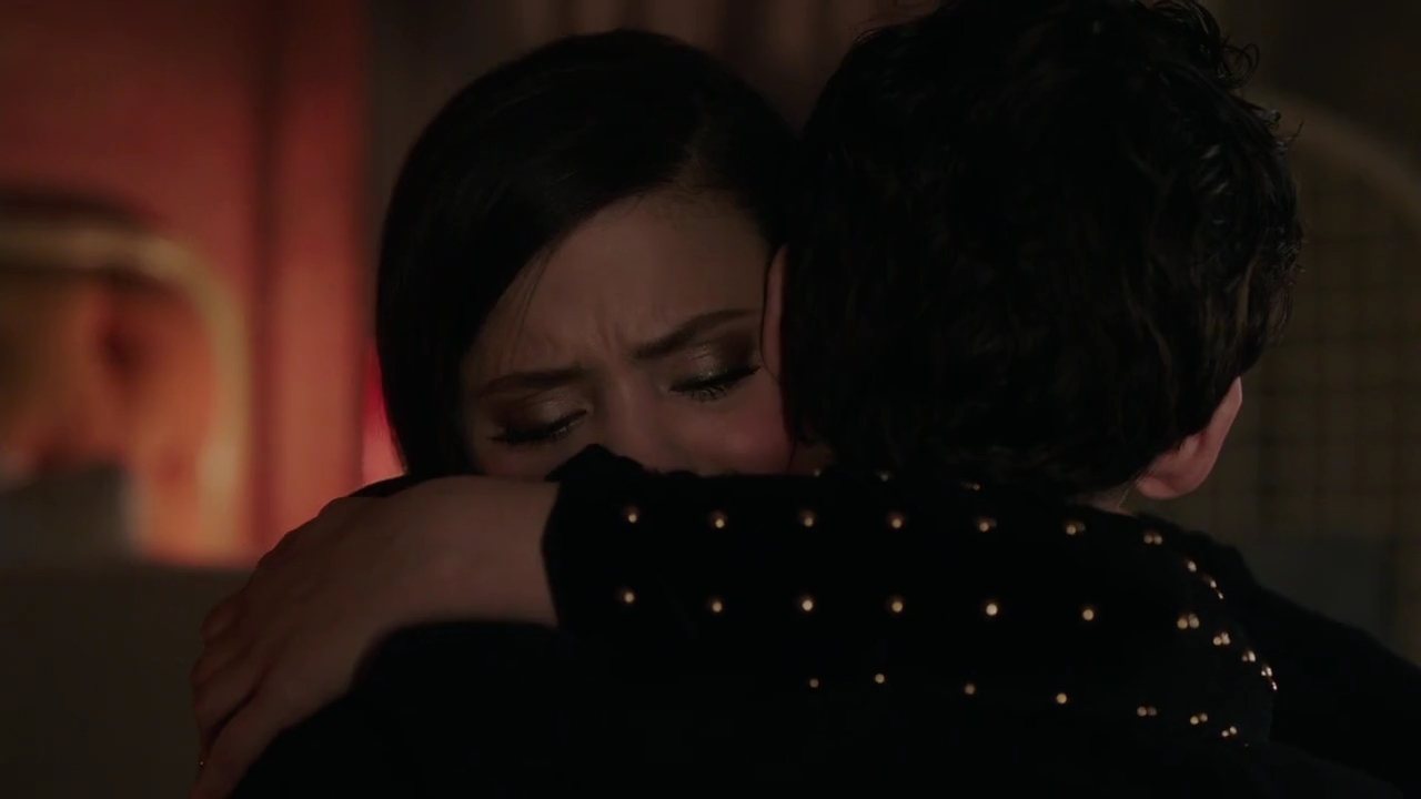 Charmed-Online-dot-nl_Charmed-1x09JingleHell01544.jpg