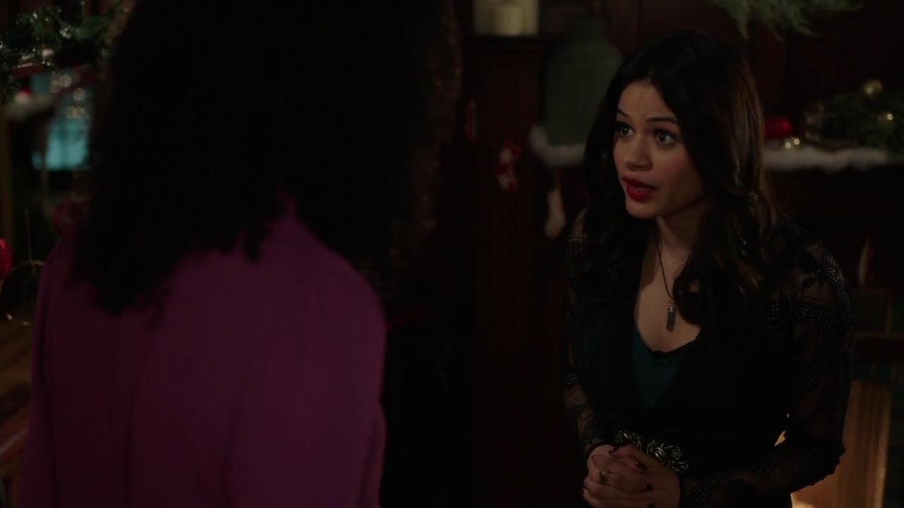 Charmed-Online-dot-nl_Charmed-1x09JingleHell01566.jpg