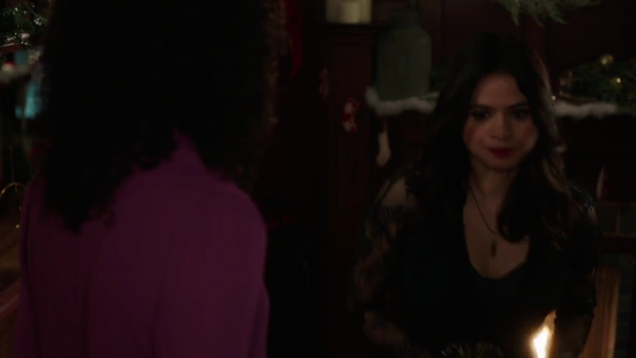 Charmed-Online-dot-nl_Charmed-1x09JingleHell01576.jpg