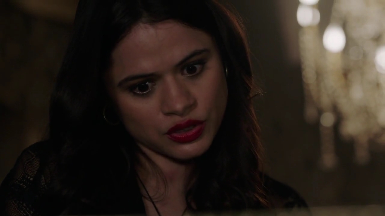 Charmed-Online-dot-nl_Charmed-1x09JingleHell01681.jpg