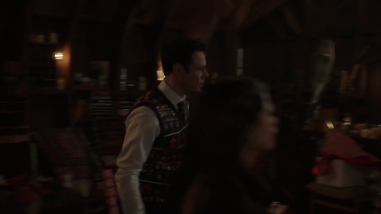 Charmed-Online-dot-nl_Charmed-1x09JingleHell01730.jpg