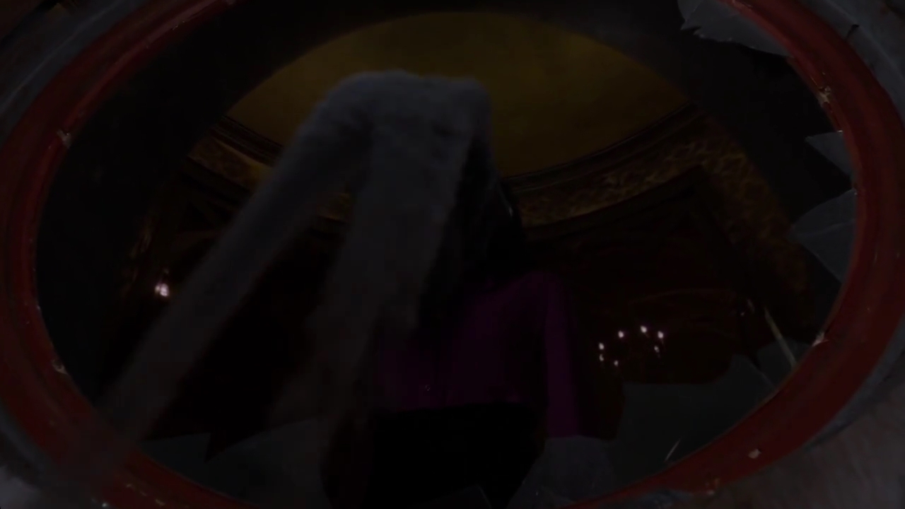 Charmed-Online-dot-nl_Charmed-1x09JingleHell01754.jpg