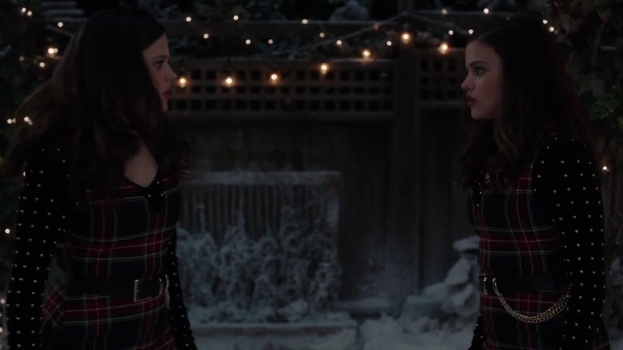Charmed-Online-dot-nl_Charmed-1x09JingleHell01811.jpg