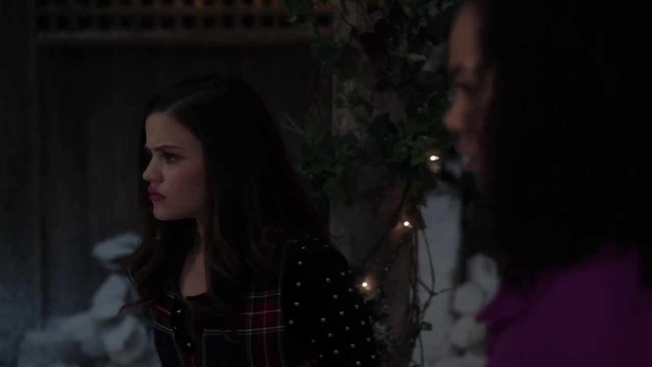 Charmed-Online-dot-nl_Charmed-1x09JingleHell01817.jpg