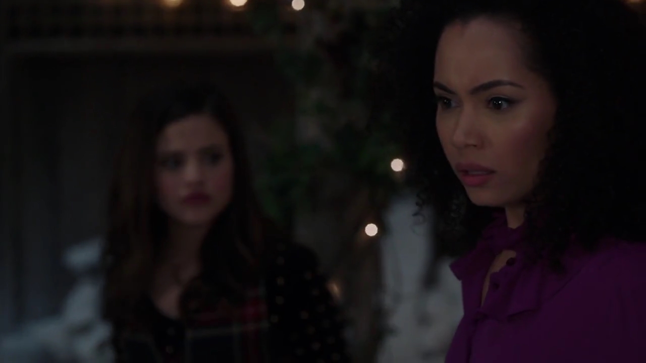 Charmed-Online-dot-nl_Charmed-1x09JingleHell01818.jpg