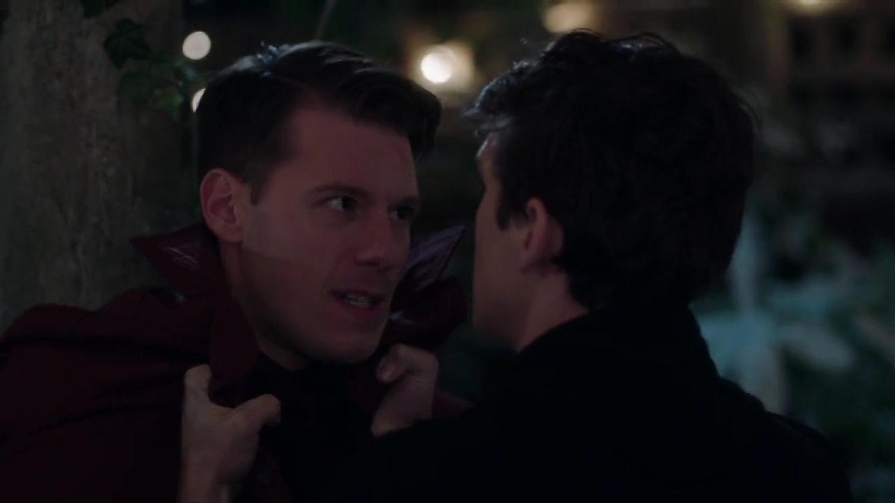 Charmed-Online-dot-nl_Charmed-1x09JingleHell01849.jpg