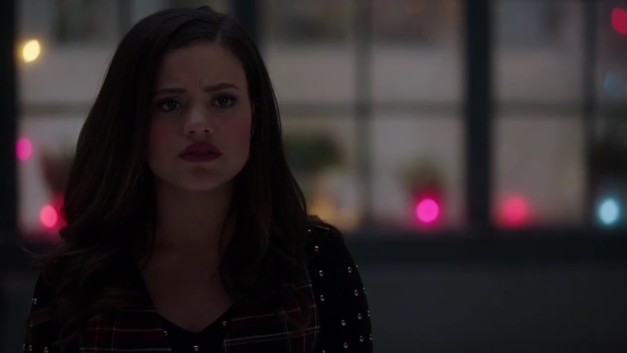 Charmed-Online-dot-nl_Charmed-1x09JingleHell01876.jpg Charmed-Online-dot-nl_Charmed-1x09JingleHell01876.jpg