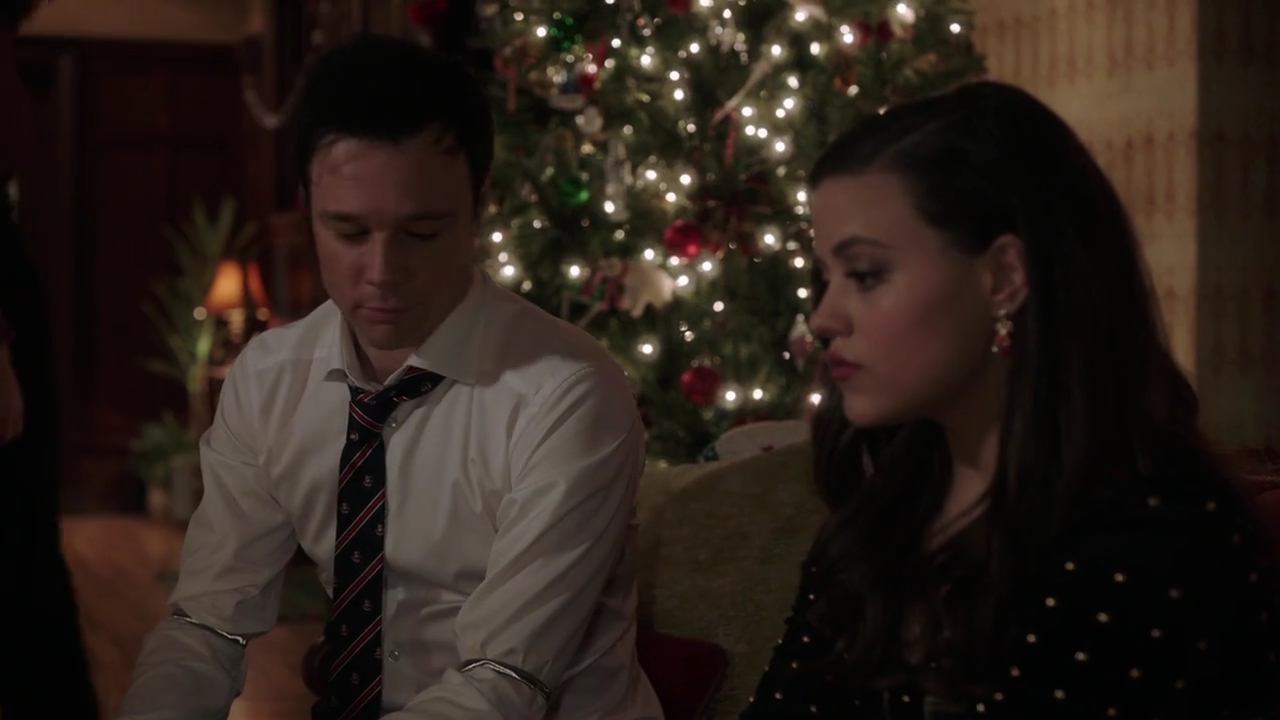 Charmed-Online-dot-nl_Charmed-1x09JingleHell02084.jpg