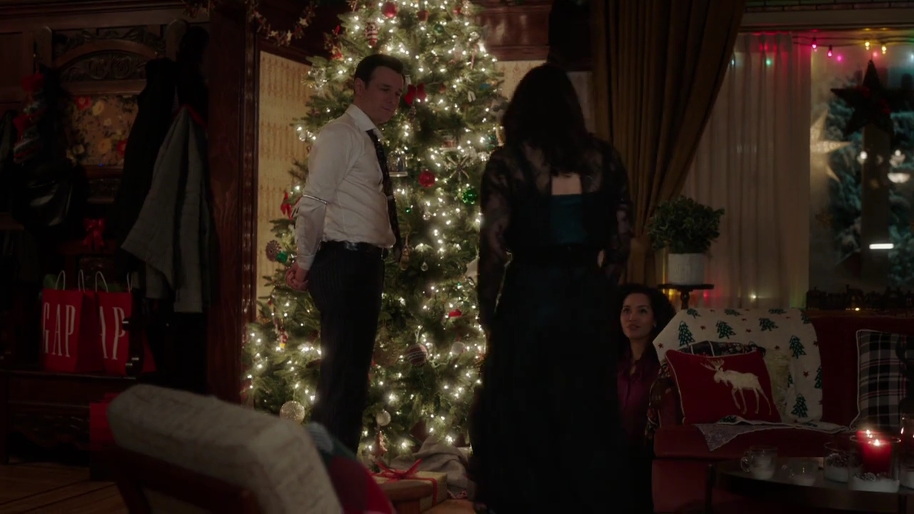 Charmed-Online-dot-nl_Charmed-1x09JingleHell02172.jpg