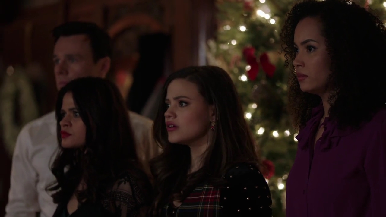 Charmed-Online-dot-nl_Charmed-1x09JingleHell02179.jpg