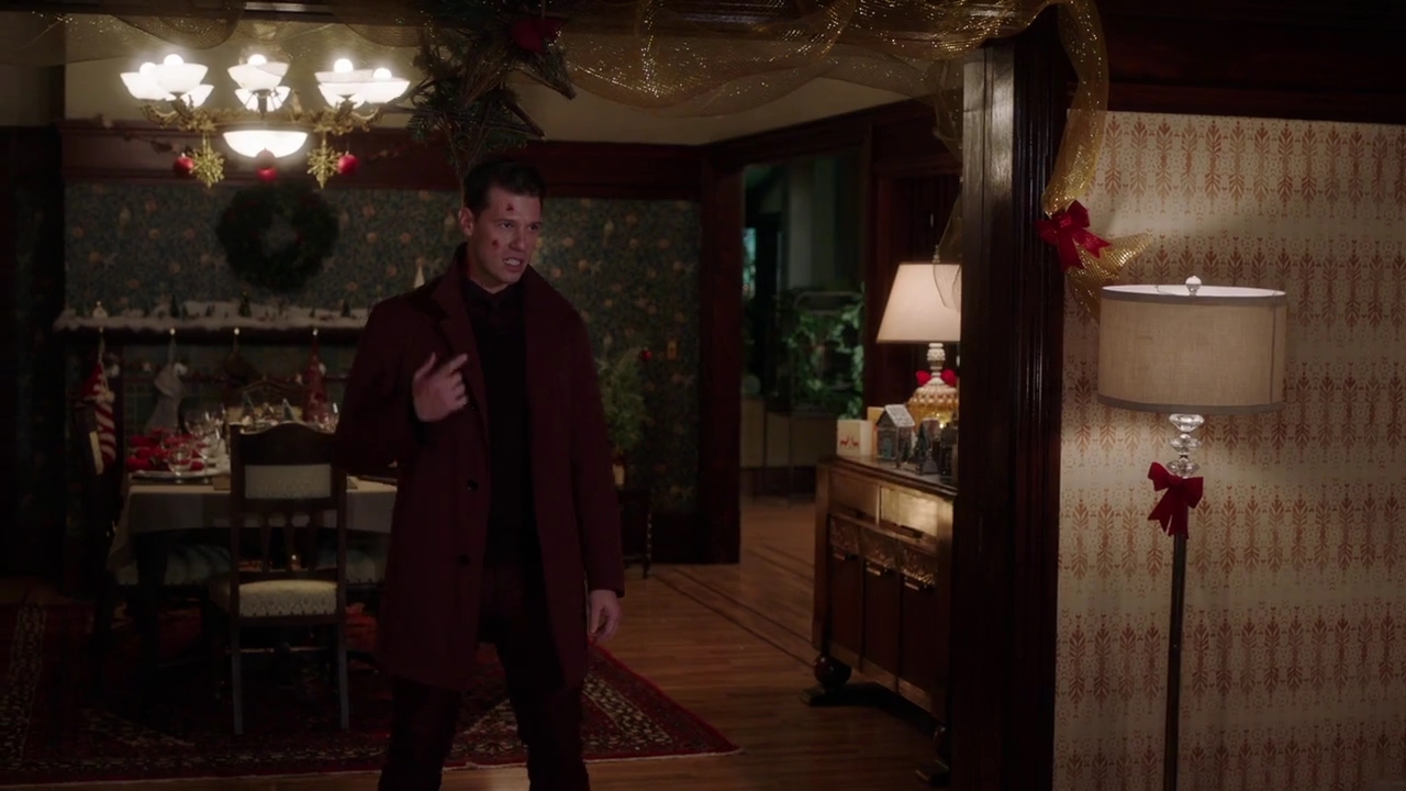 Charmed-Online-dot-nl_Charmed-1x09JingleHell02181.jpg