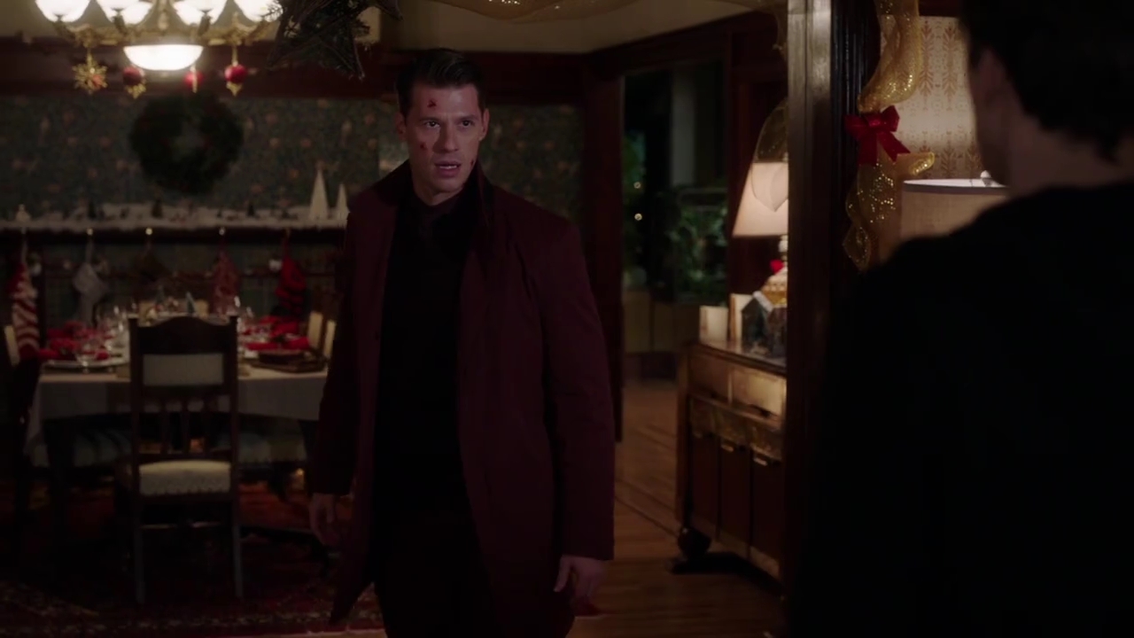 Charmed-Online-dot-nl_Charmed-1x09JingleHell02190.jpg