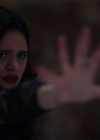 Charmed-Online-dot-nl_Charmed-1x09JingleHell01865.jpg