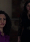 Charmed-Online-dot-nl_Charmed-1x09JingleHell01907.jpg