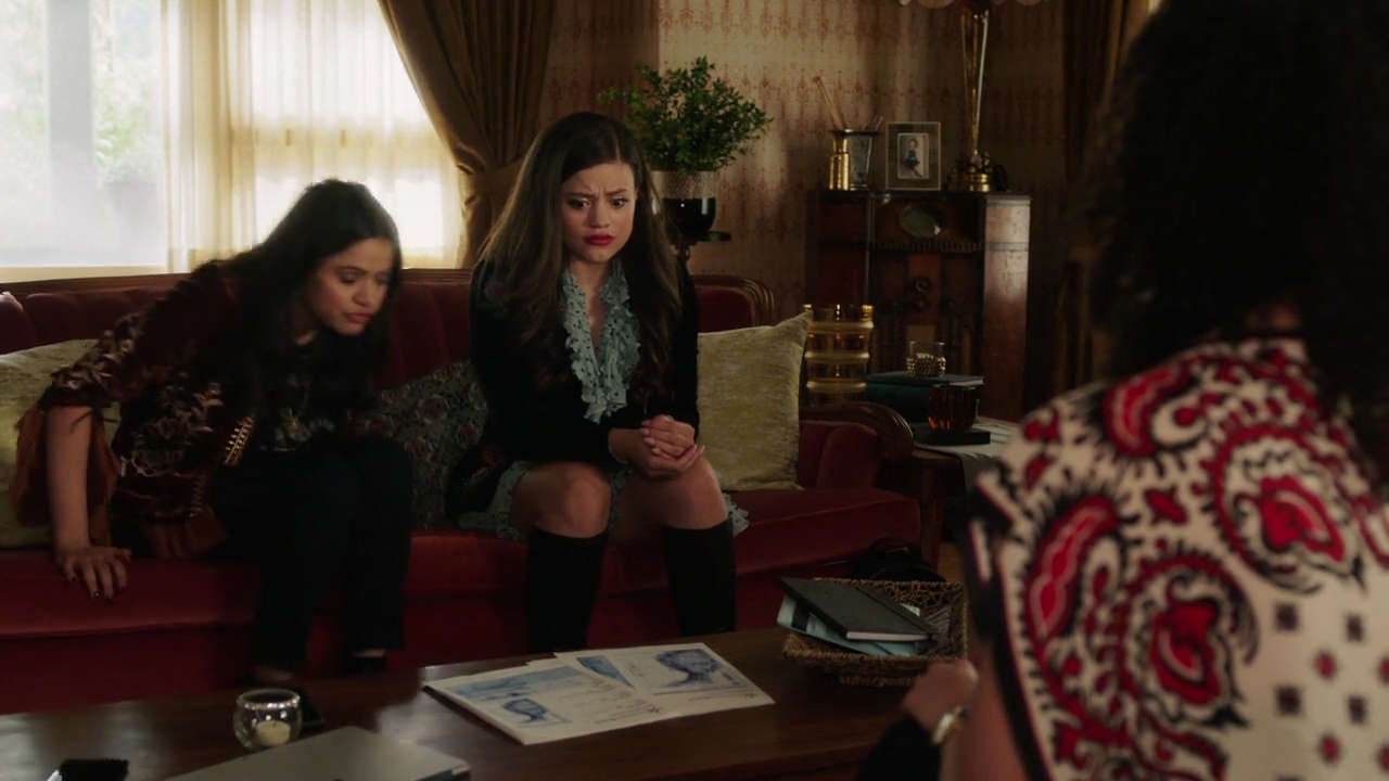 Charmed-Online-dot-nl_Charmed-1x11WitchPerfect00396.jpg