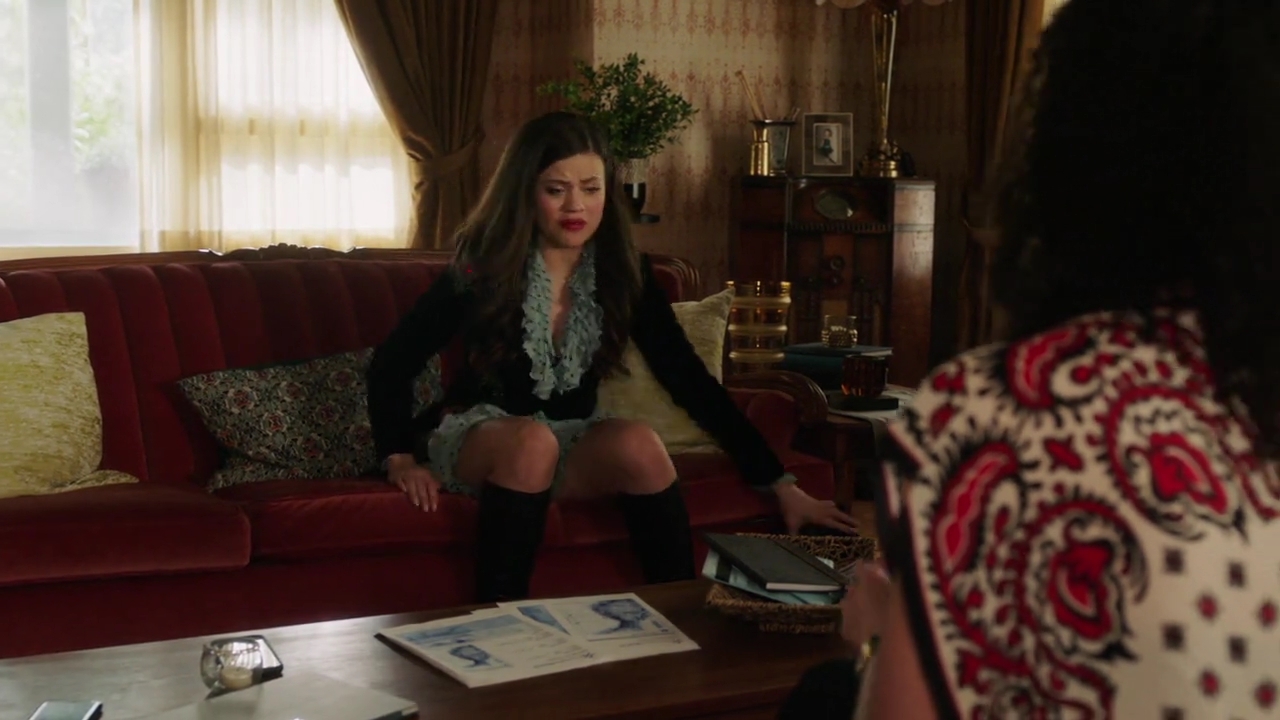 Charmed-Online-dot-nl_Charmed-1x11WitchPerfect00399.jpg