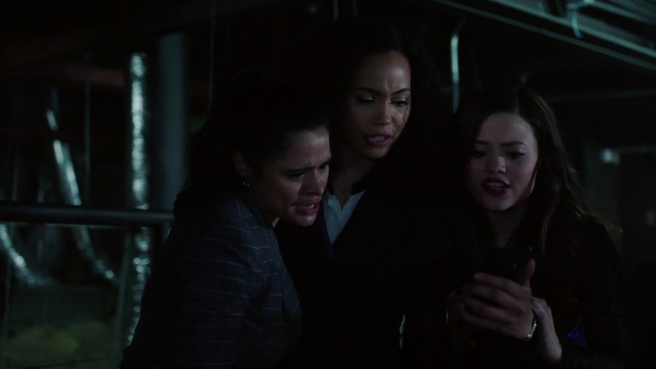 Charmed-Online-dot-nl_Charmed-1x11WitchPerfect02062.jpg