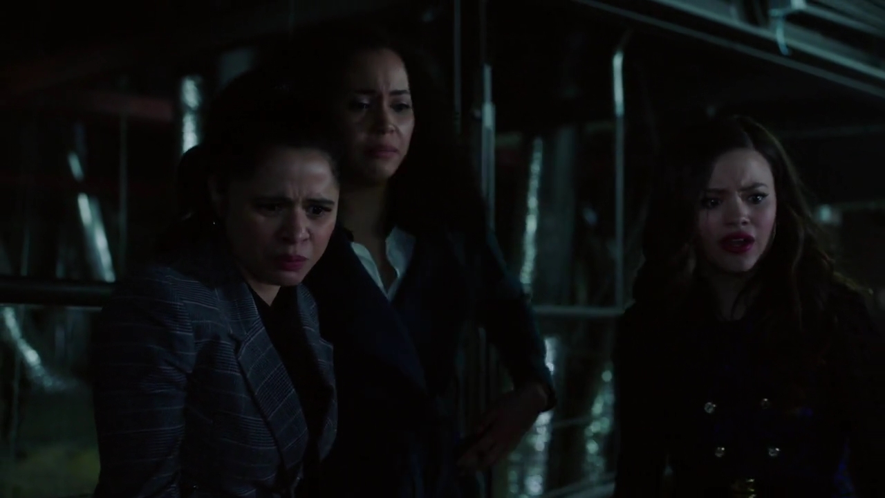 Charmed-Online-dot-nl_Charmed-1x11WitchPerfect02066.jpg