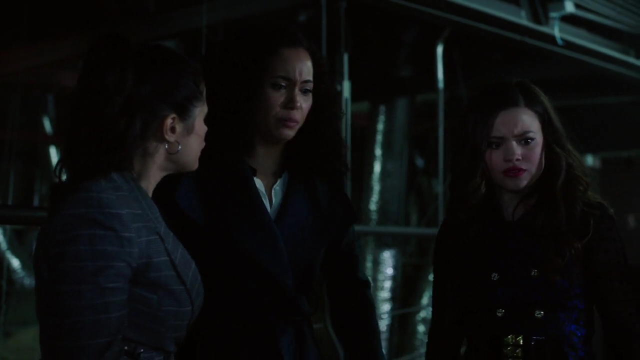 Charmed-Online-dot-nl_Charmed-1x11WitchPerfect02068.jpg