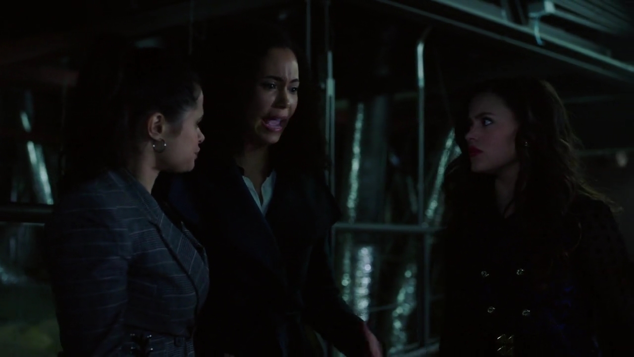 Charmed-Online-dot-nl_Charmed-1x11WitchPerfect02069.jpg