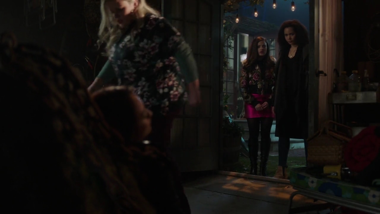 Charmed-Online-dot-nl_Charmed-1x12YoureDeathToMe01222.jpg Charmed-Online-dot-nl_Charmed-1x12YoureDeathToMe01222.jpg