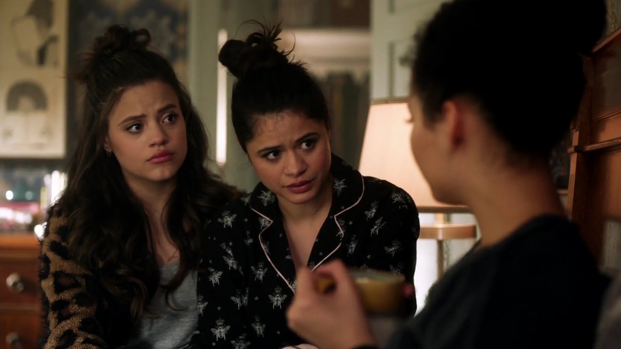 Charmed-Online-dot-nl_Charmed-1x12YoureDeathToMe02082.jpg