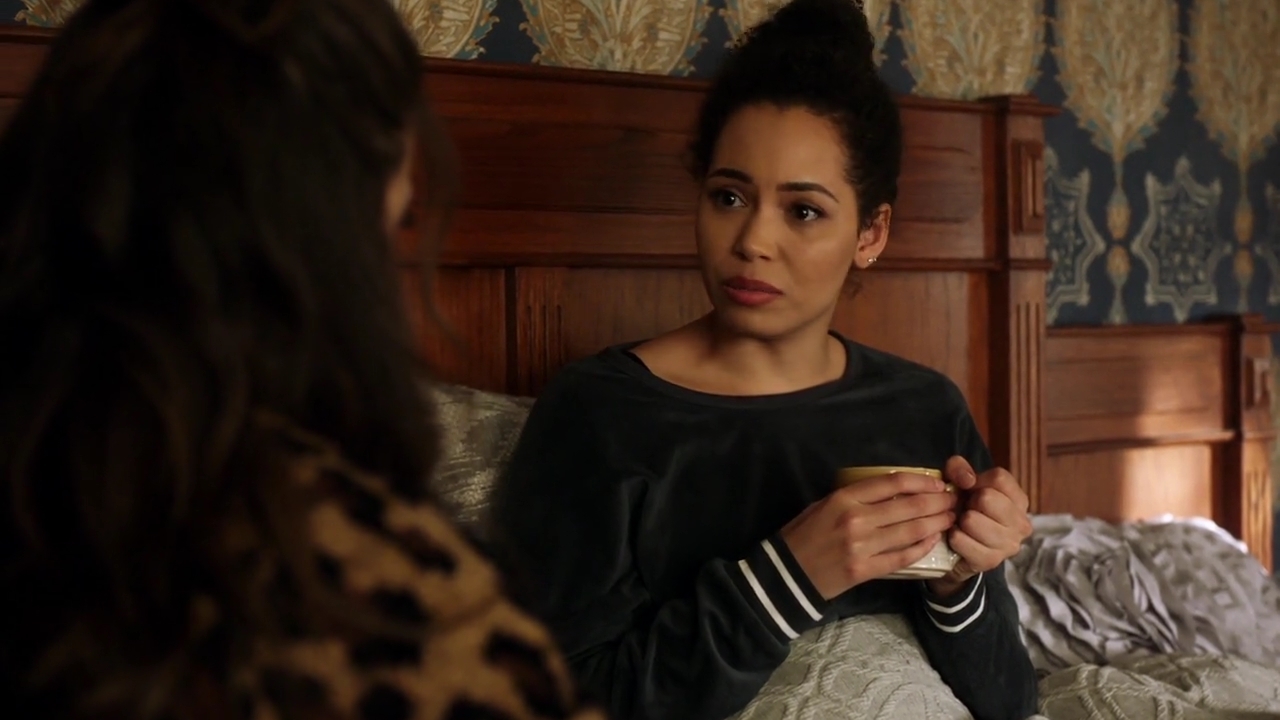 Charmed-Online-dot-nl_Charmed-1x12YoureDeathToMe02103.jpg