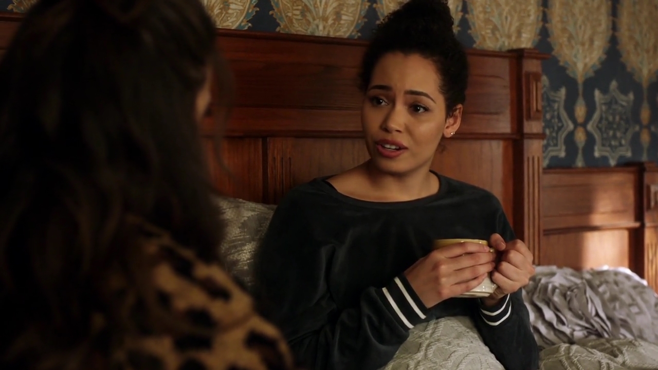 Charmed-Online-dot-nl_Charmed-1x12YoureDeathToMe02104.jpg