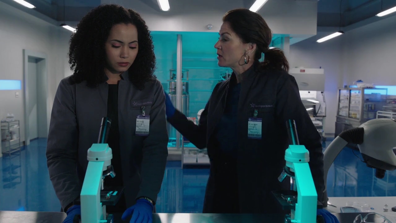 Charmed-Online-dot-nl_Charmed-1x13ManicPixieNightmare00216.jpg