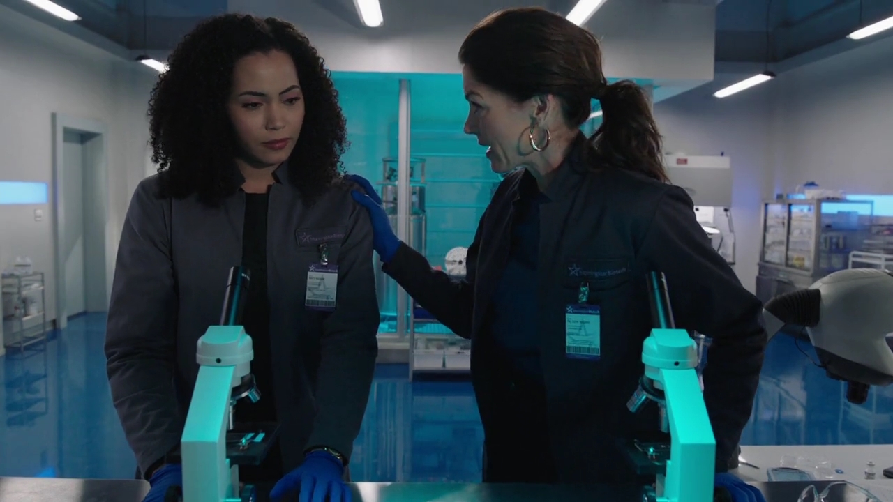 Charmed-Online-dot-nl_Charmed-1x13ManicPixieNightmare00217.jpg