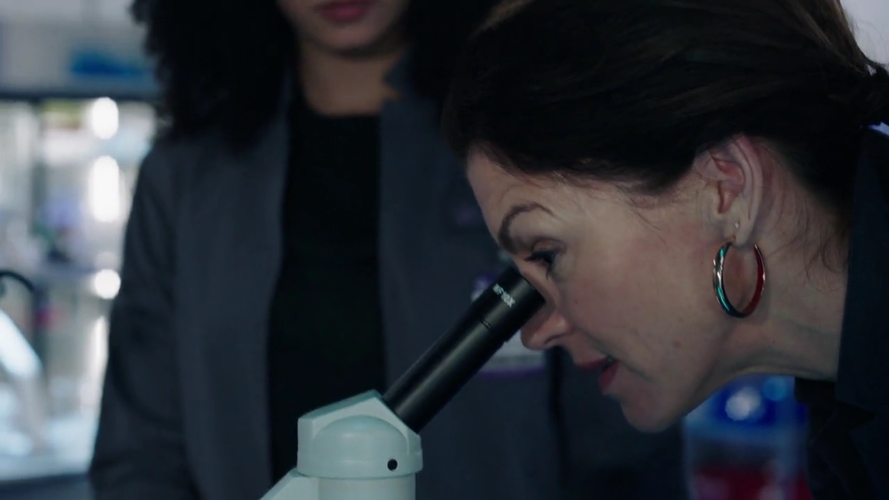 Charmed-Online-dot-nl_Charmed-1x13ManicPixieNightmare00226.jpg