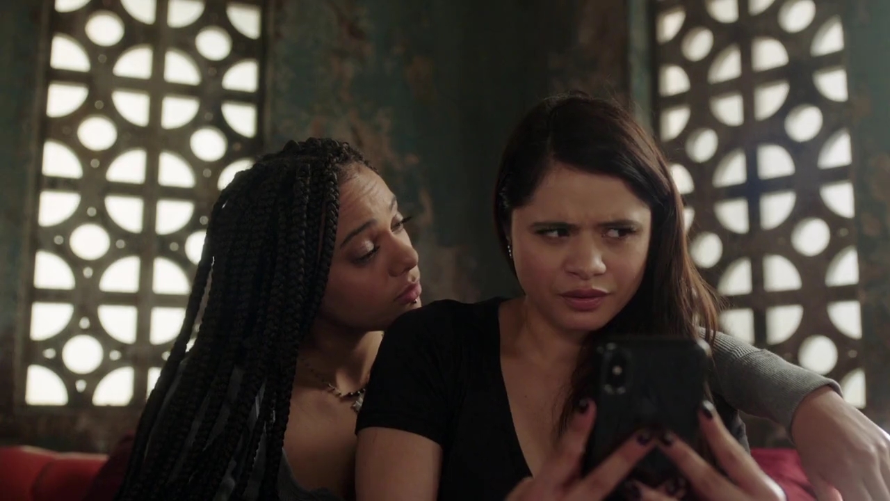 Charmed-Online-dot-nl_Charmed-1x13ManicPixieNightmare00267.jpg